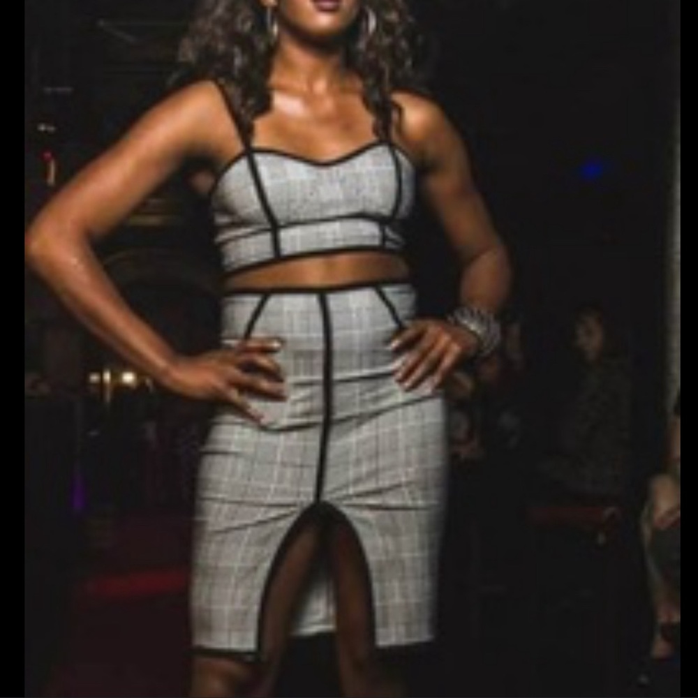 Mustard seed Crop to set  2 piece worn one